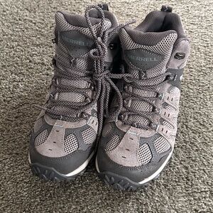 Merrell Women's Gray Lace-Up Hiking Boots
